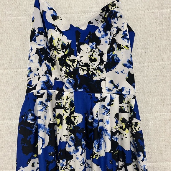 Full length wedding guest dress - Picture 3 of 4